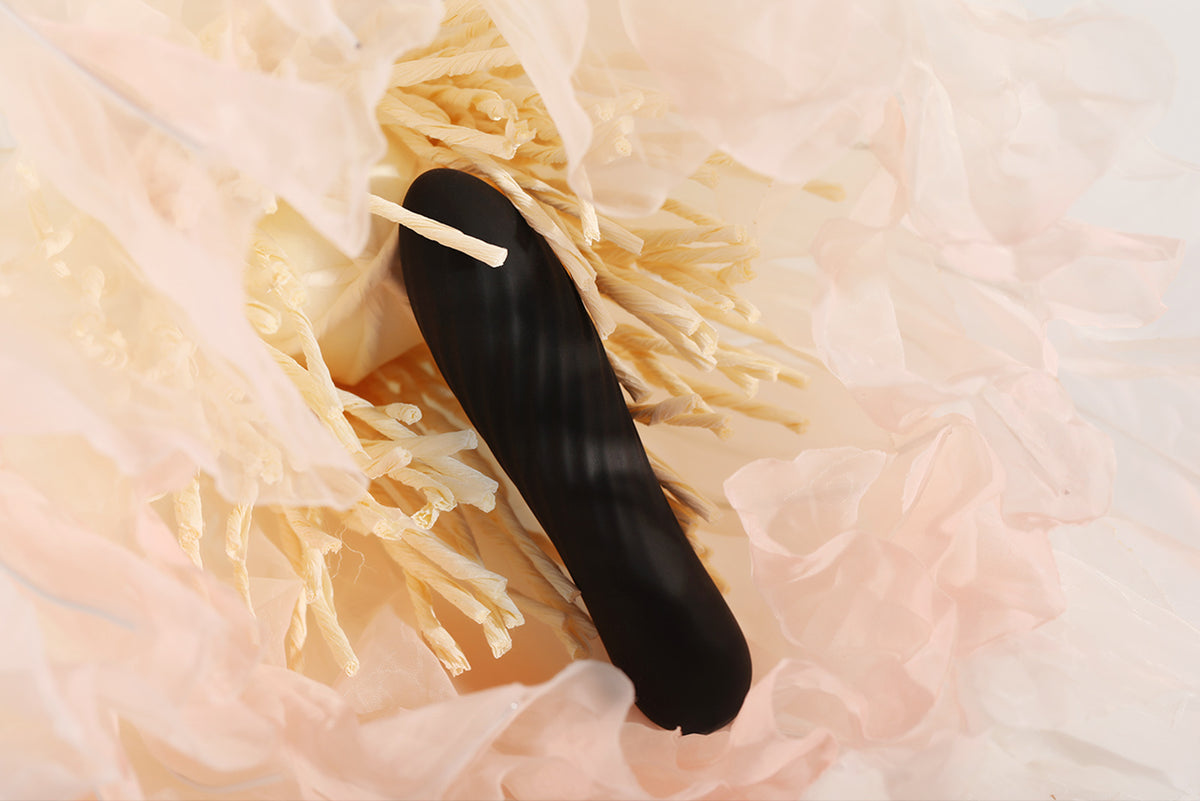 Svakom - Tulip Textured Rechargeable Bullet Vibrator CherryAffairs